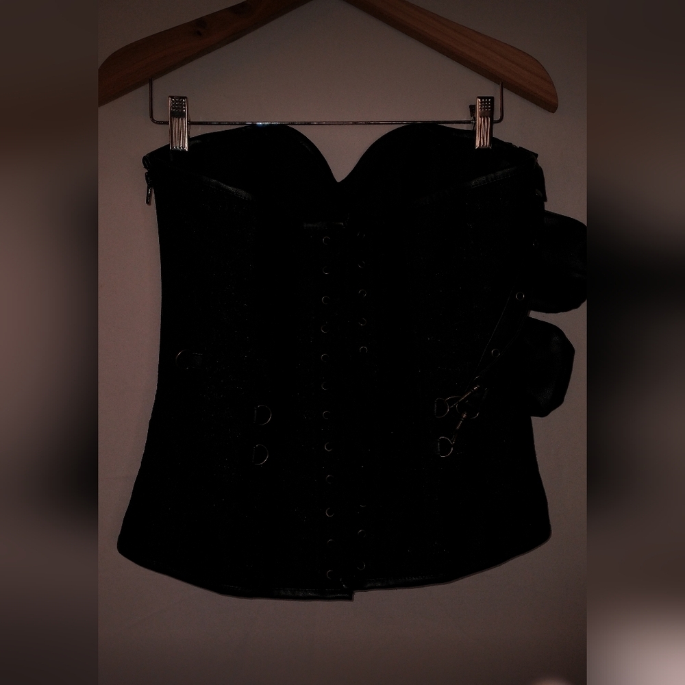 Steampunk Goth Black Lace Corset with Attached Pouches XL - Picture 5 of 8